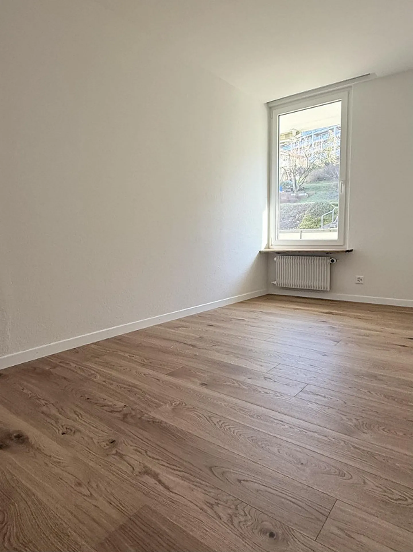piccolo ma bello - appartamento ristrutturato - balcone soleggiato e area salotto - Foto 7 di 10