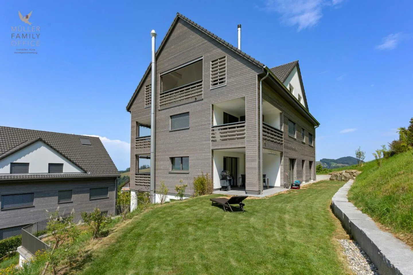 Living like in a single-family home - Exclusive 4 1/2 room garden apartment... - Photo 3 of 13