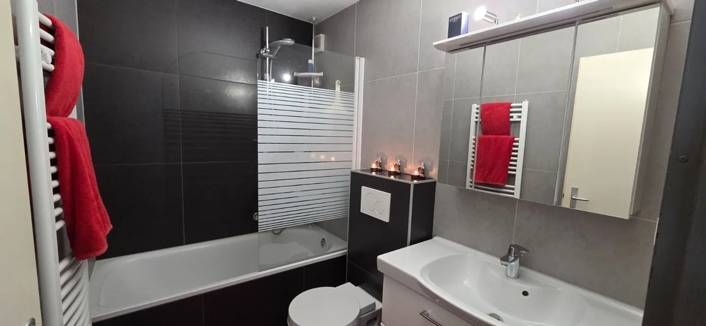 Apartment for rent - Photo 6 of 8