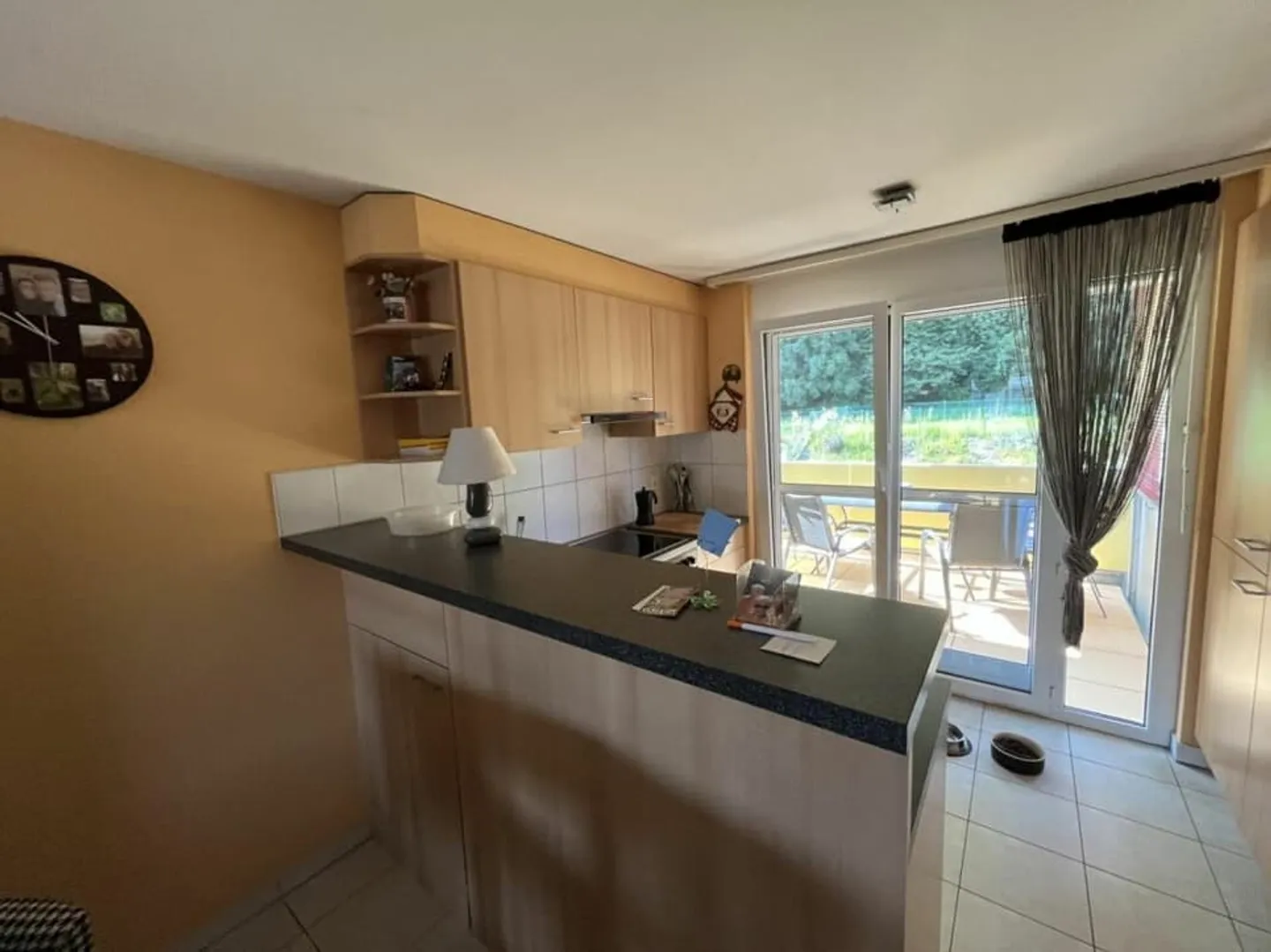 IN EINER PRÄCHTIGEN GRÜNEN UMGEBUNG MIT EINEM PRIVATEN GARTEN - Foto 9 von 13