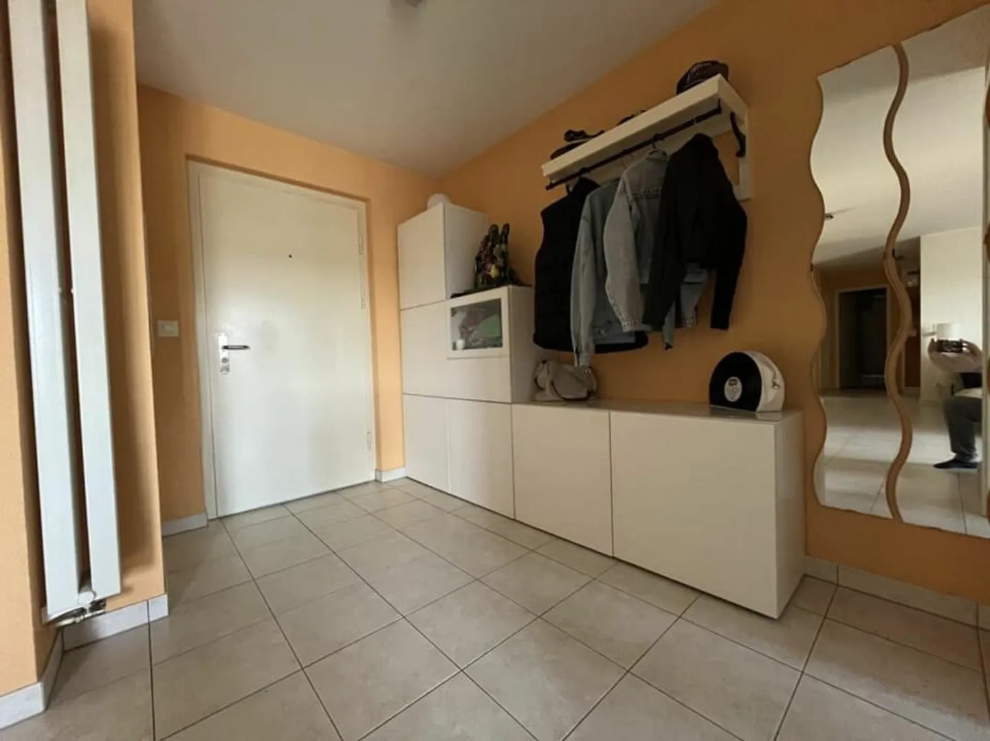 IN EINER PRÄCHTIGEN GRÜNEN UMGEBUNG MIT EINEM PRIVATEN GARTEN - Foto 10 von 13