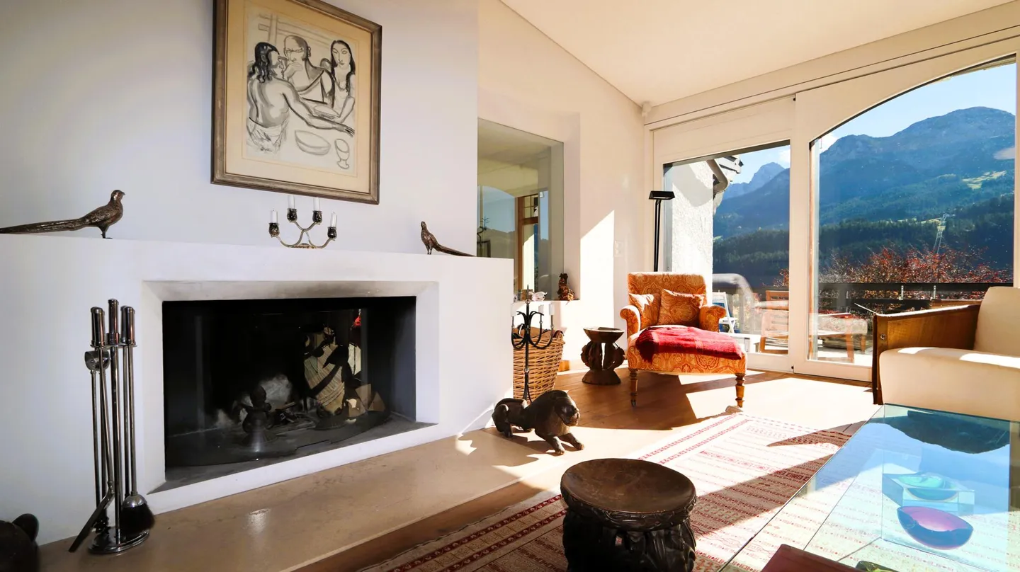Stunning Apartment with Alpine Views - Photo 2 of 19