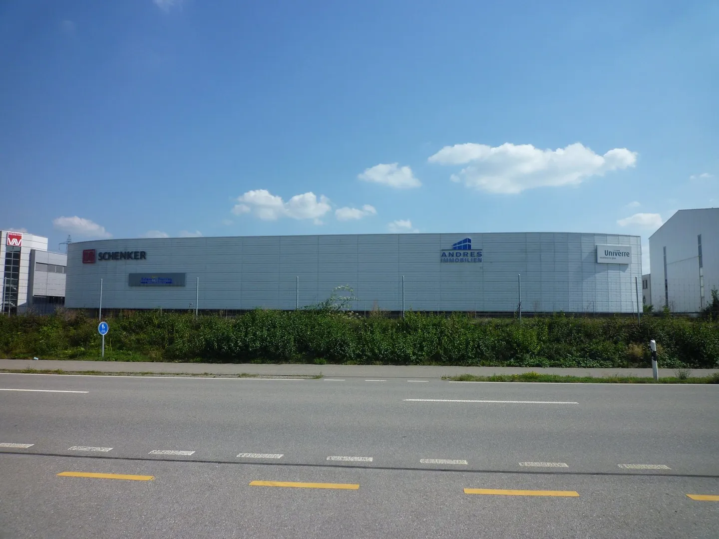 Büroräume direkt an der Autobahn A1 zwischen Zürich und Winterthur - Foto 2 von 10