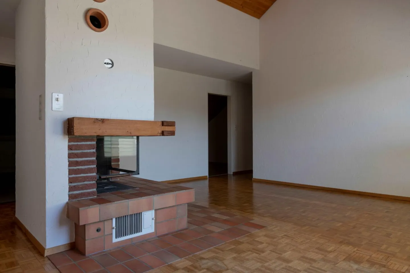 1 mois gratuit - bel et confortable appartement mansardé - Photo 3 sur 5