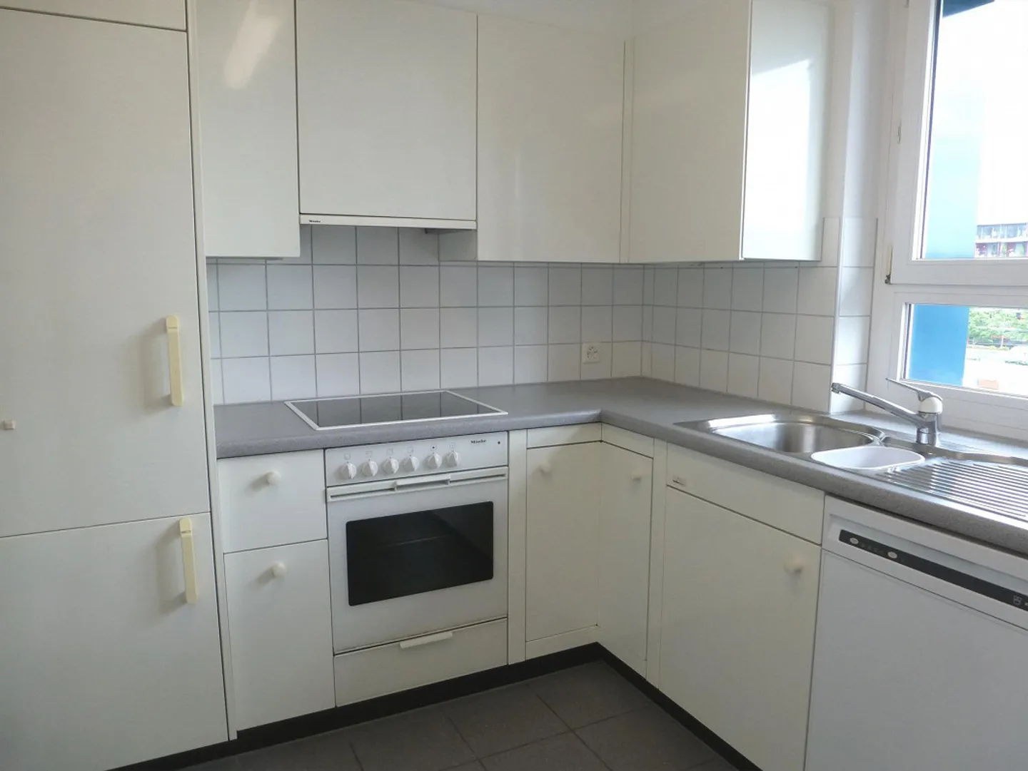 Spacieux et directement à la gare - Photo 2 sur 5