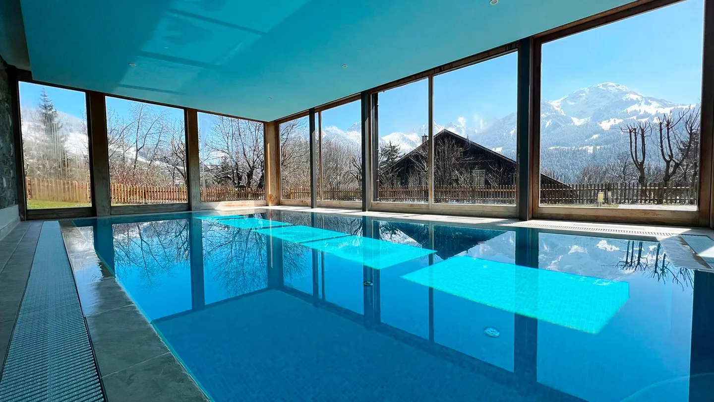 Stunning Apartment with Alpine Views - Photo 16 of 19