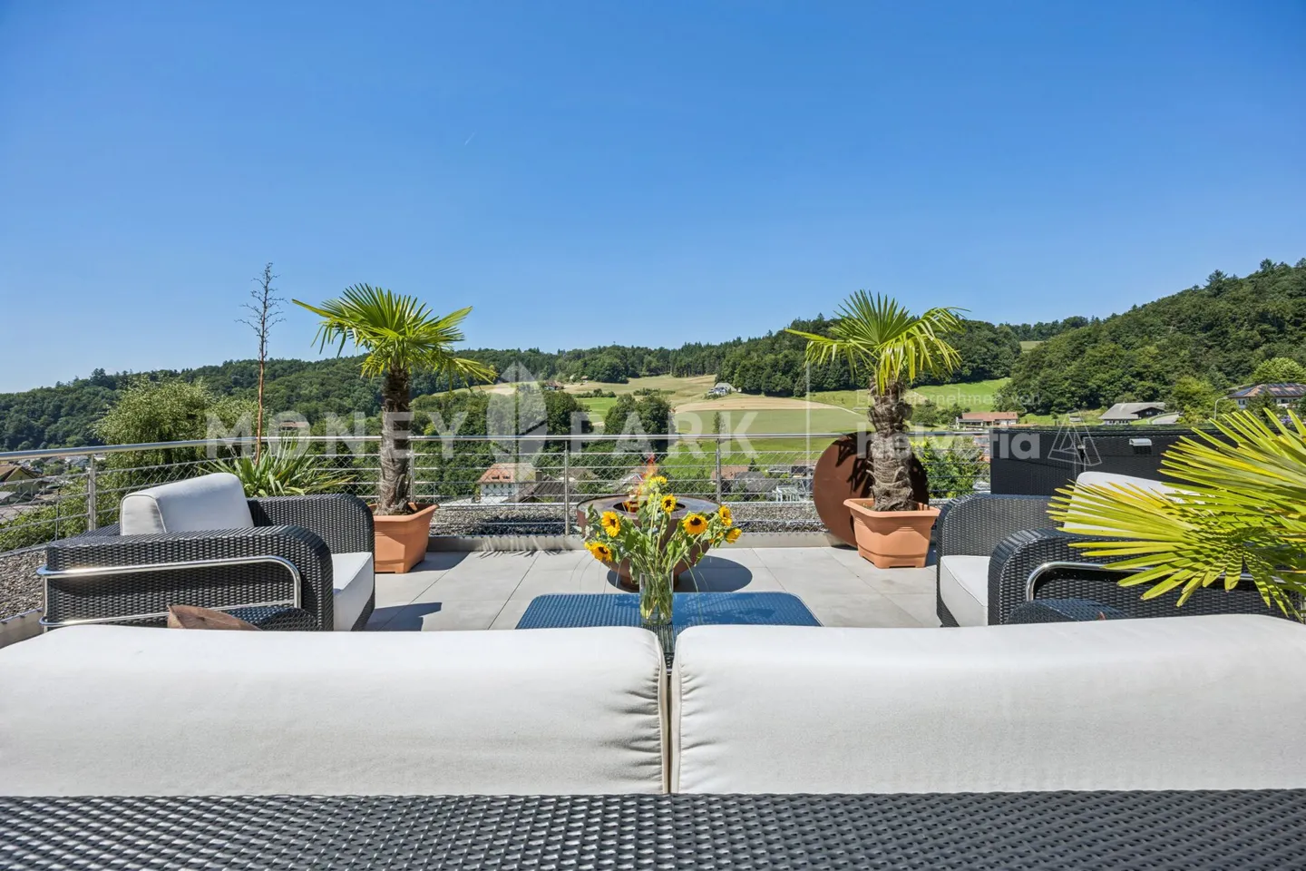 Appartamento attico di 5,5 stanze con jacuzzi e vista panoramica - Foto 8 di 13