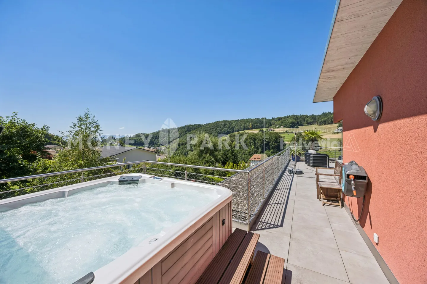 Appartamento attico di 5,5 stanze con jacuzzi e vista panoramica - Foto 9 di 13