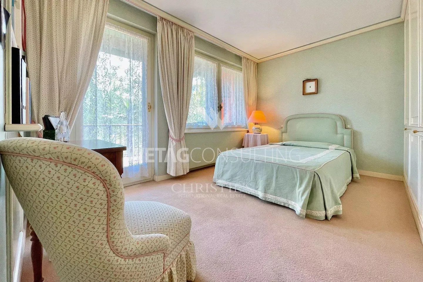 Appartamento duplex in attico nel verde con vista parziale sul lago - Foto 9 di 10