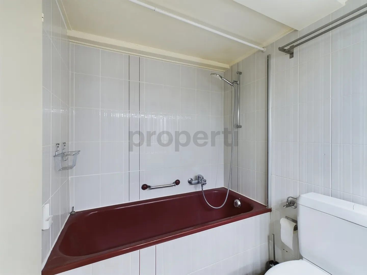 Charming Triplex in the Old Town of La Neuveville - Photo 9 of 12