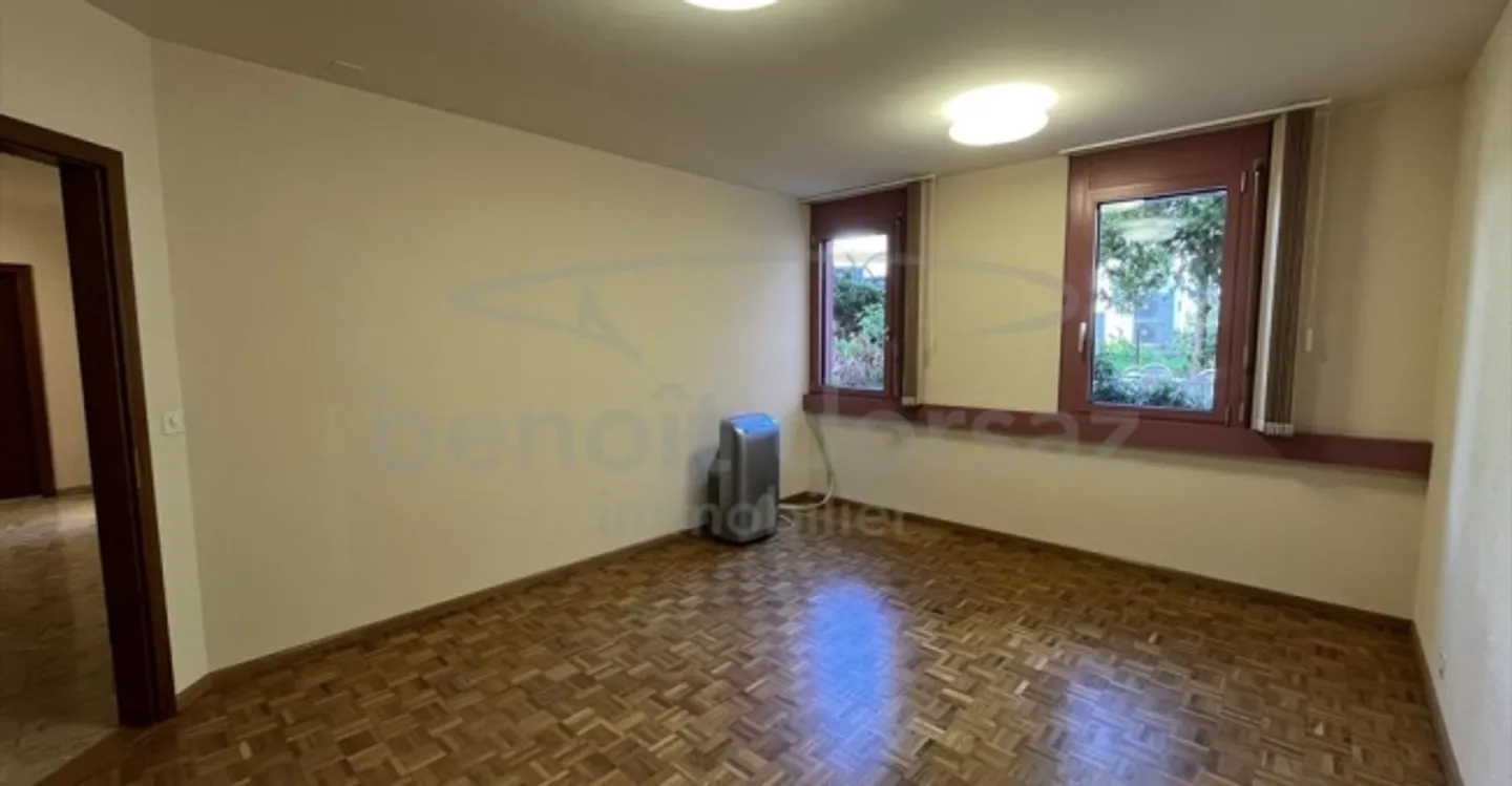 Ufficio 4.5 stanze - Foto 4 di 9