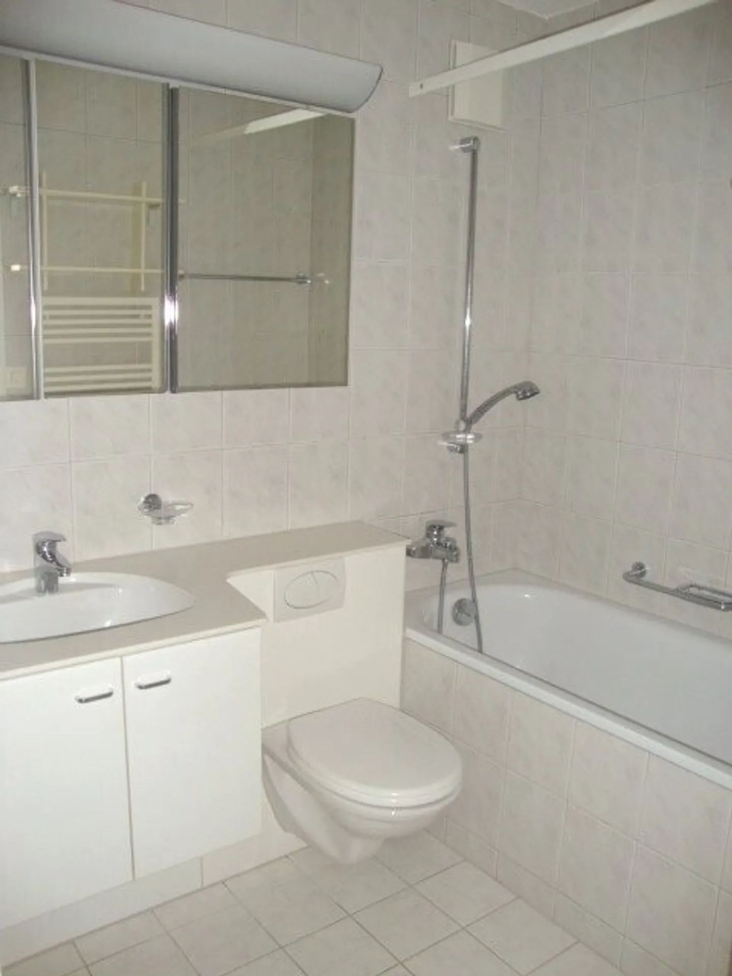 Schöne helle Wohnung, befristet bis 31.03.2207 - Foto 7 von 9