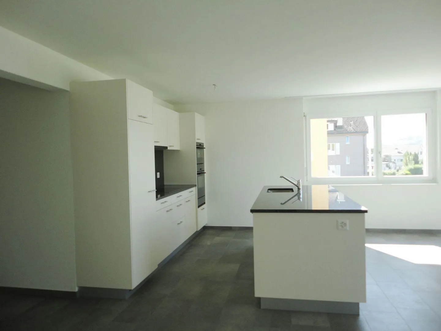 4.5-room apartment with garden seating area - Photo 2 of 8