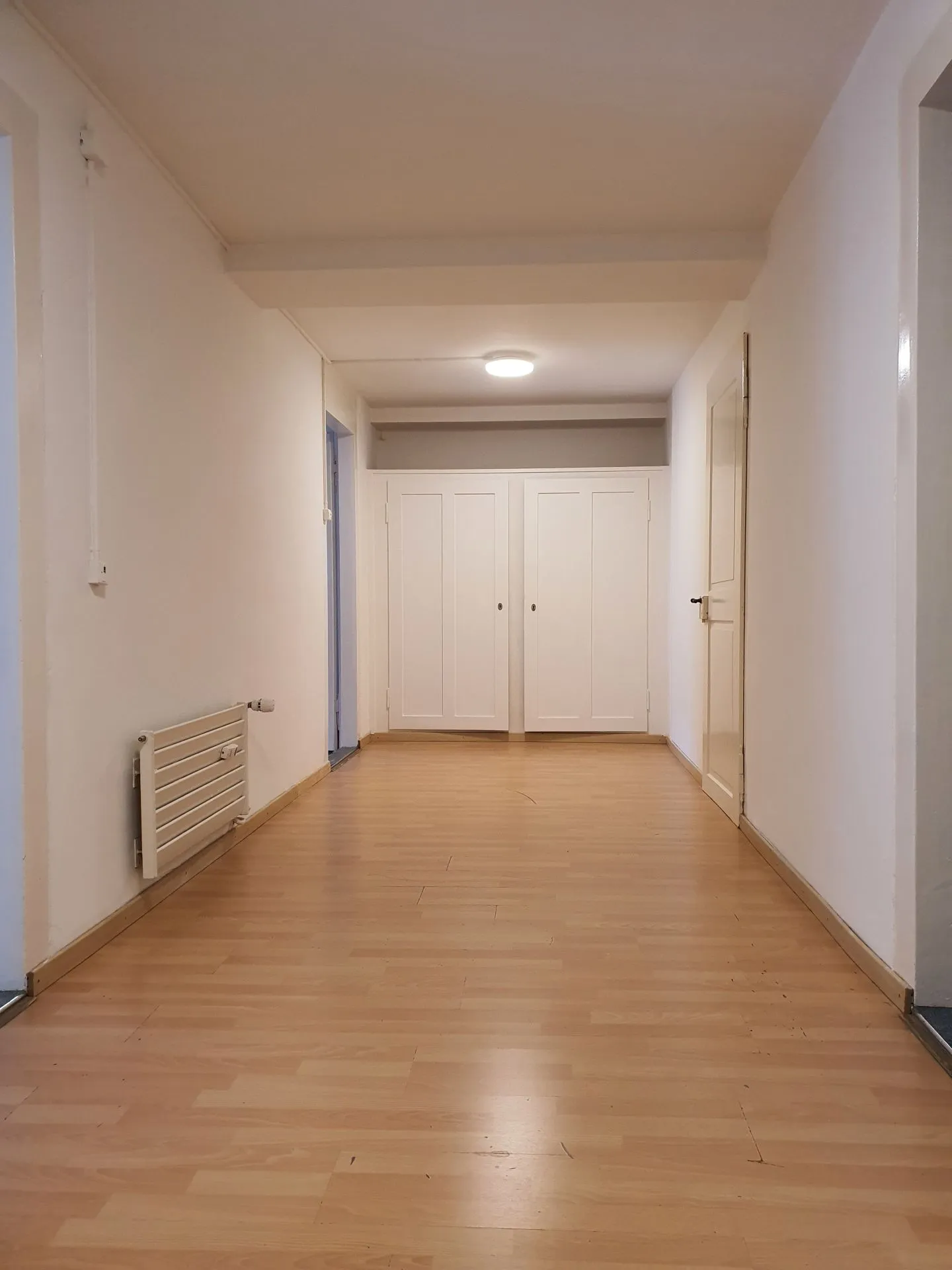 Affordable and well-preserved 3.0-room attic apartment - Photo 5 of 8