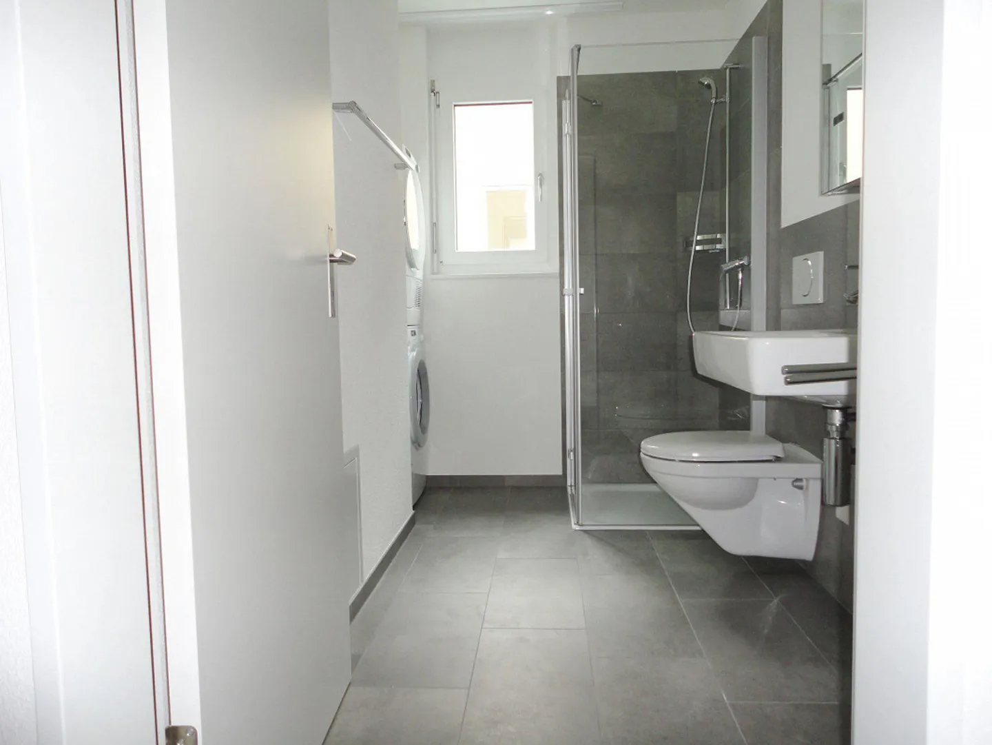 4.5-room apartment with garden seating area - Photo 6 of 8