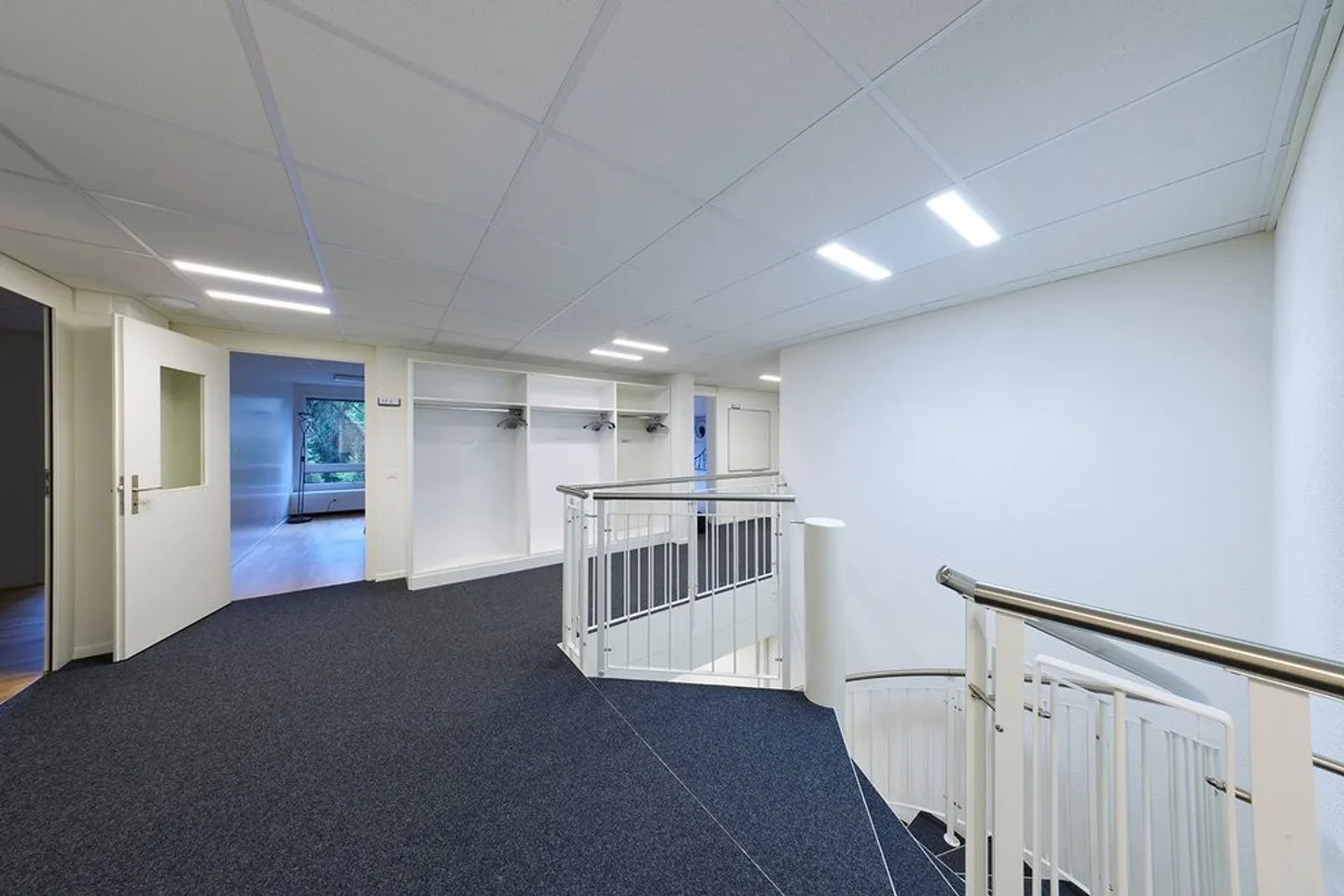Espace de bureau à louer ! - Photo 7 sur 8