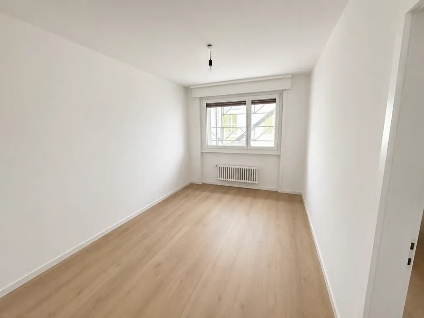 In affitto - Splendido appartamento di 2,5 locali completamente ristrutturato nel cuore di Friburgo - Foto 4 di 7