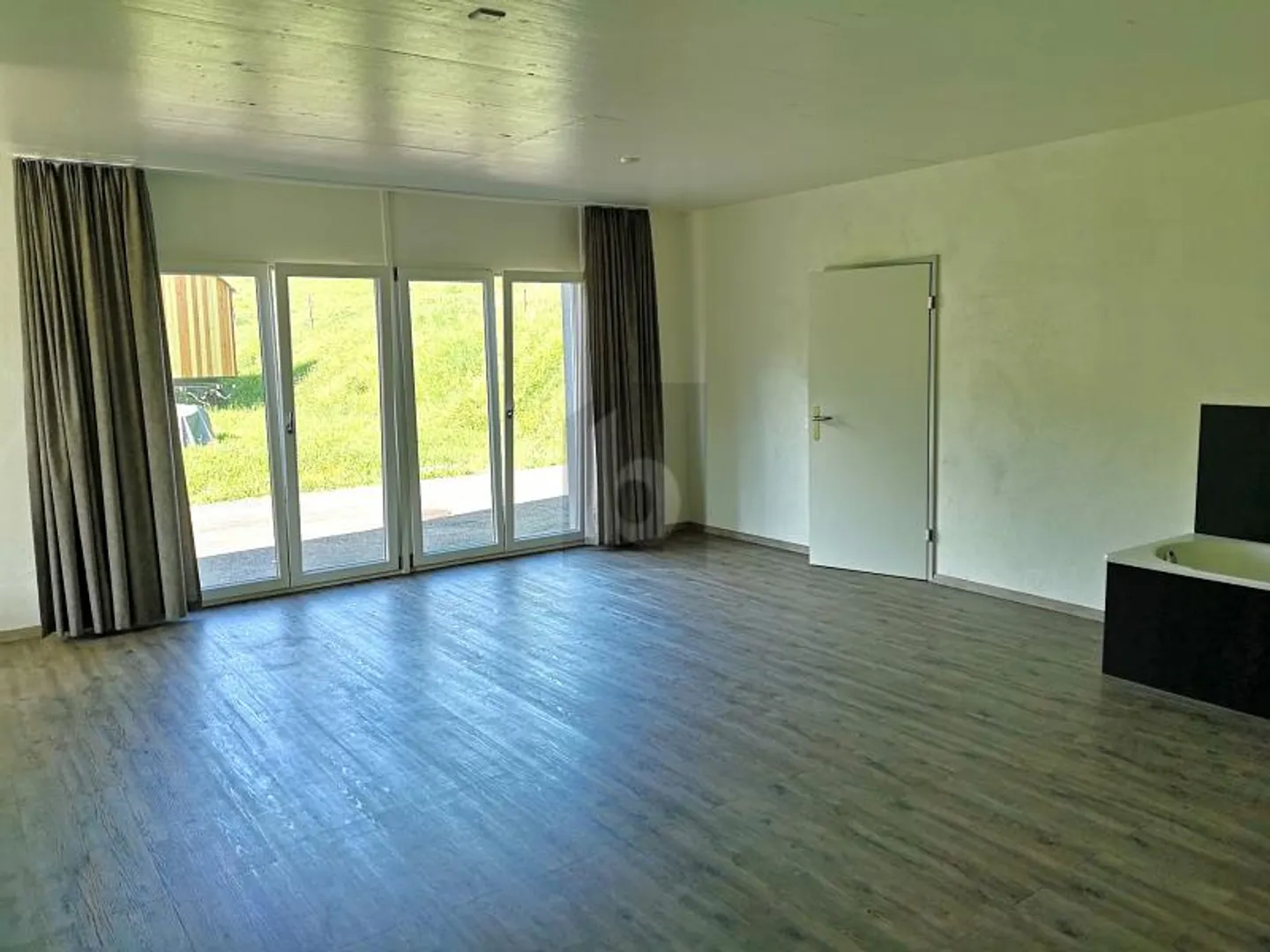 Edificio ad uso misto in affitto - Foto 4 di 6