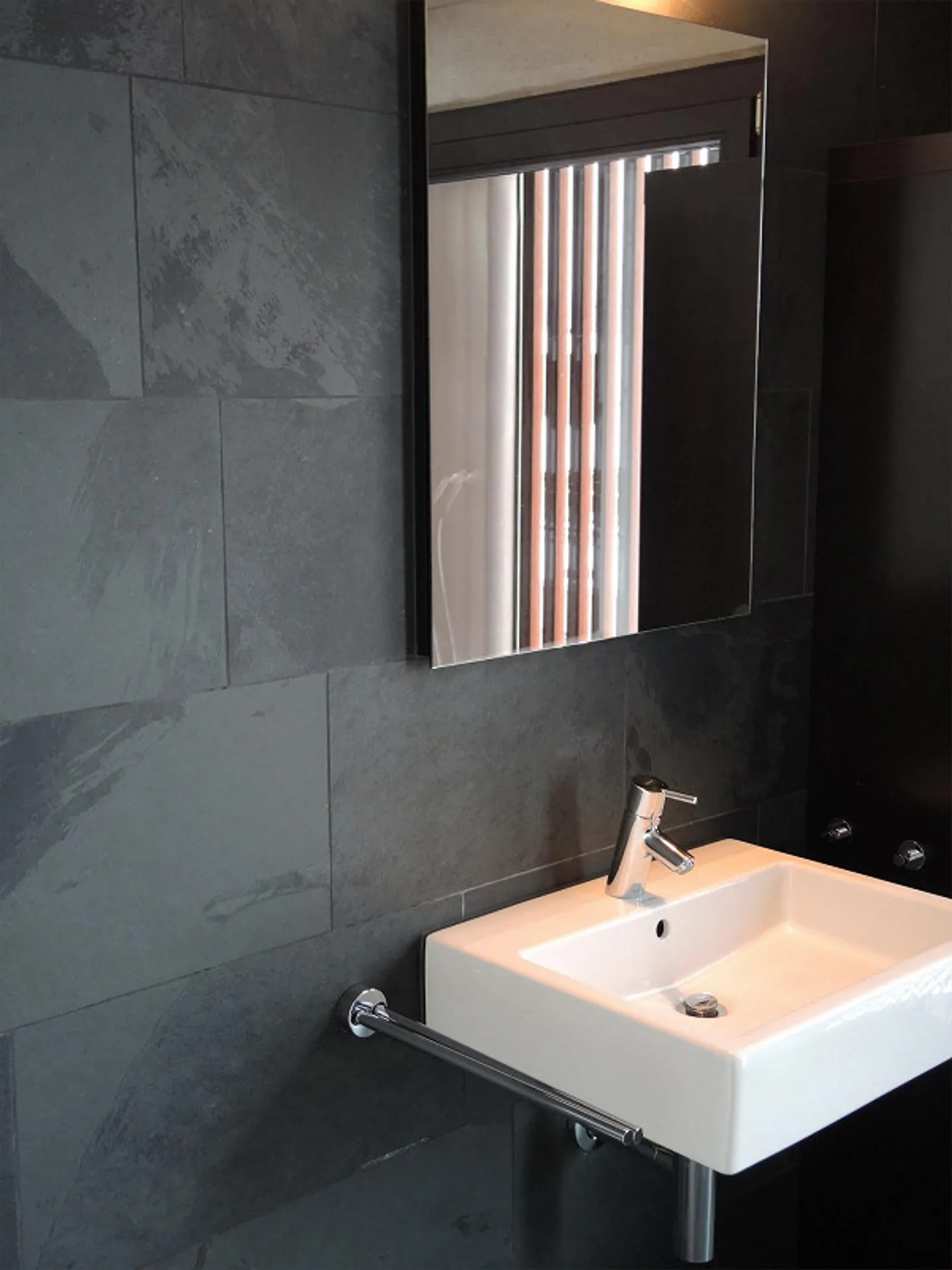 moderne Attikawohnung mit grosszügiger Terrasse - Foto 4 von 9