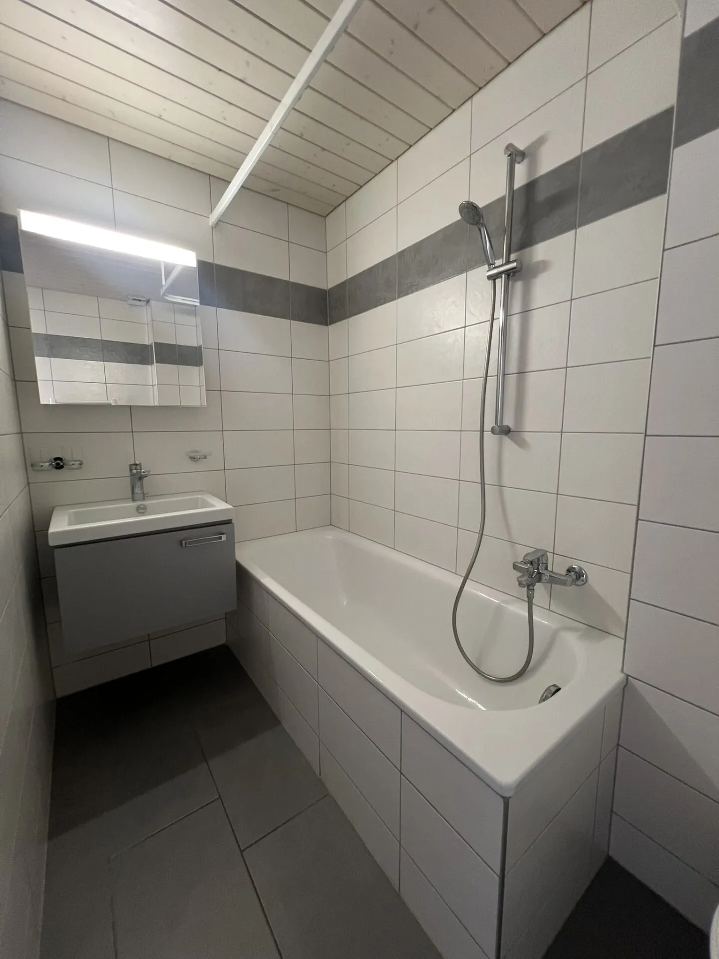 Wohnung mieten - Foto 3 von 6