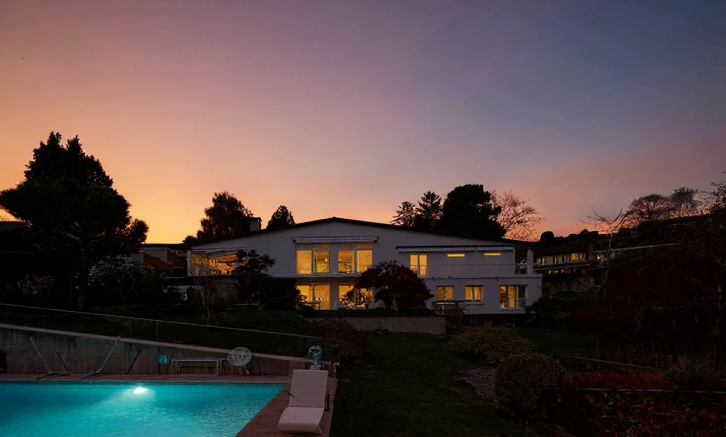 Magnificent 5.5-room apartment with garden and private pool. - Photo 4 of 14