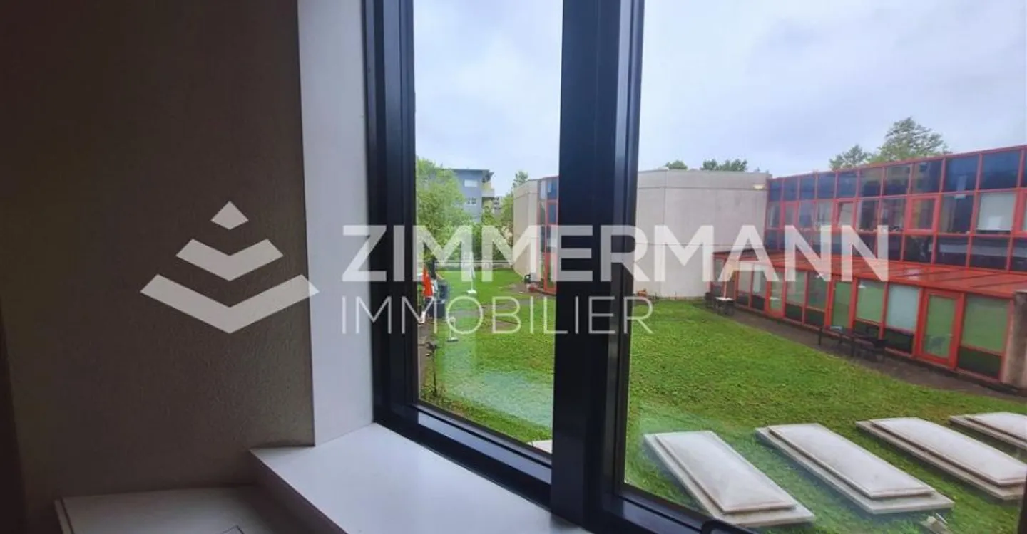 Ideal Office Space for Startups - Photo 4 of 12