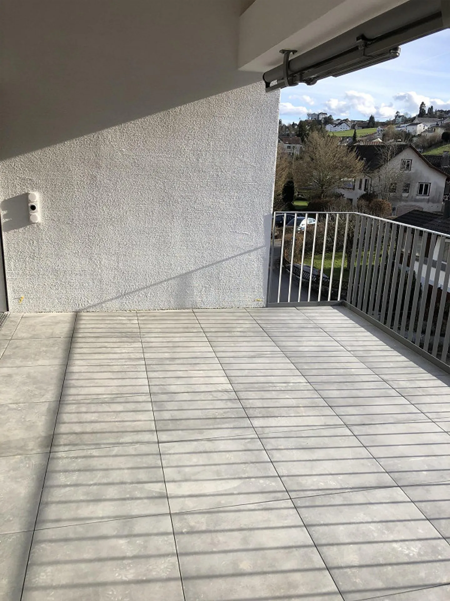 Quiet 3 1/2 Attic Apartment, View into the Green - for You - Photo 2 of 6