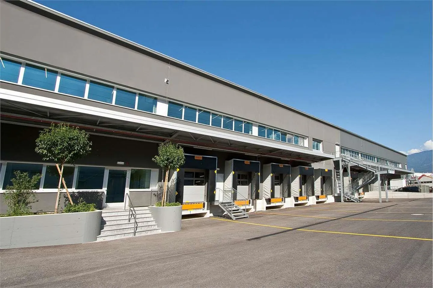 Aree logistiche e produttive di 19'000 m² - Foto 1 di 13