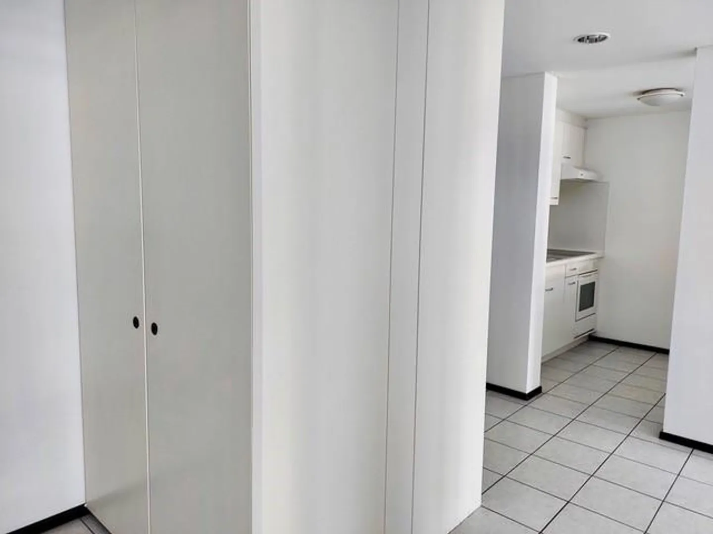 2.5-room apartment in a strategic area in Chiasso - Photo 3 of 7