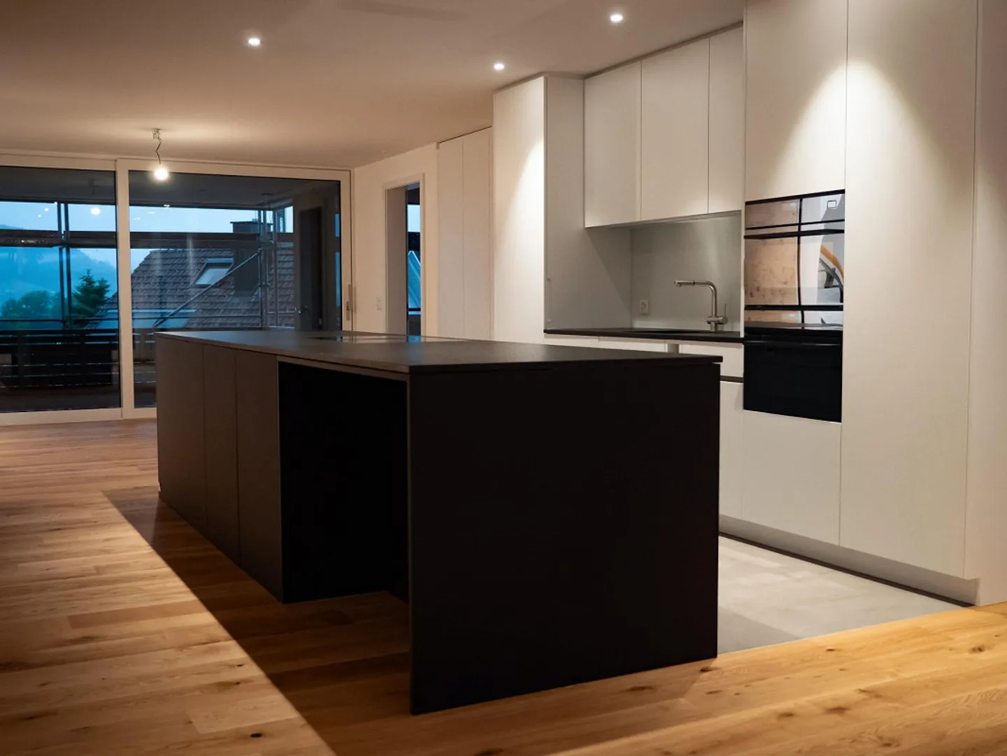 Appartamento moderno di 4,5 stanze in una zona residenziale tranquilla - Foto 1 di 4