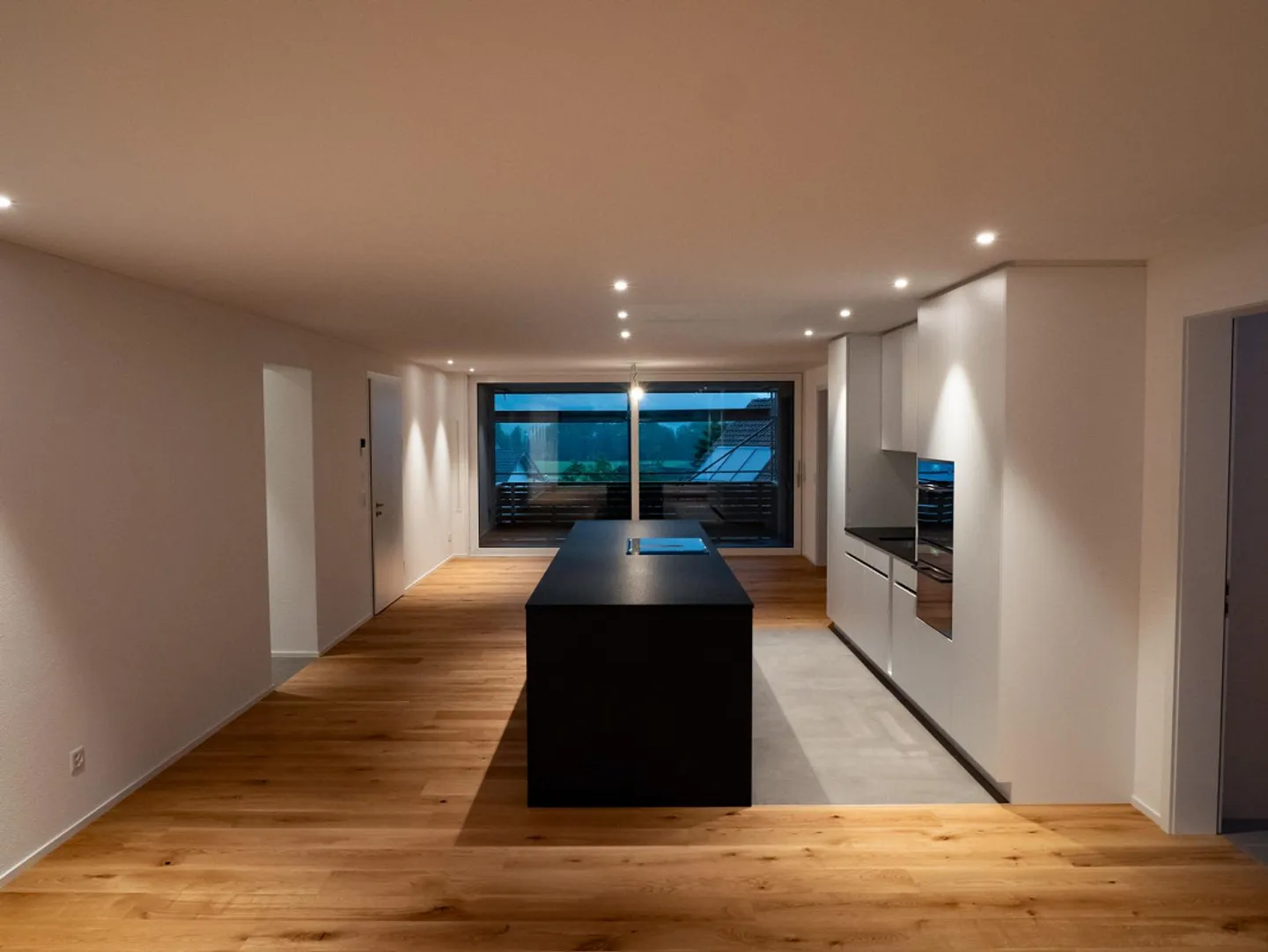 Appartamento moderno di 4,5 stanze in una zona residenziale tranquilla - Foto 2 di 4