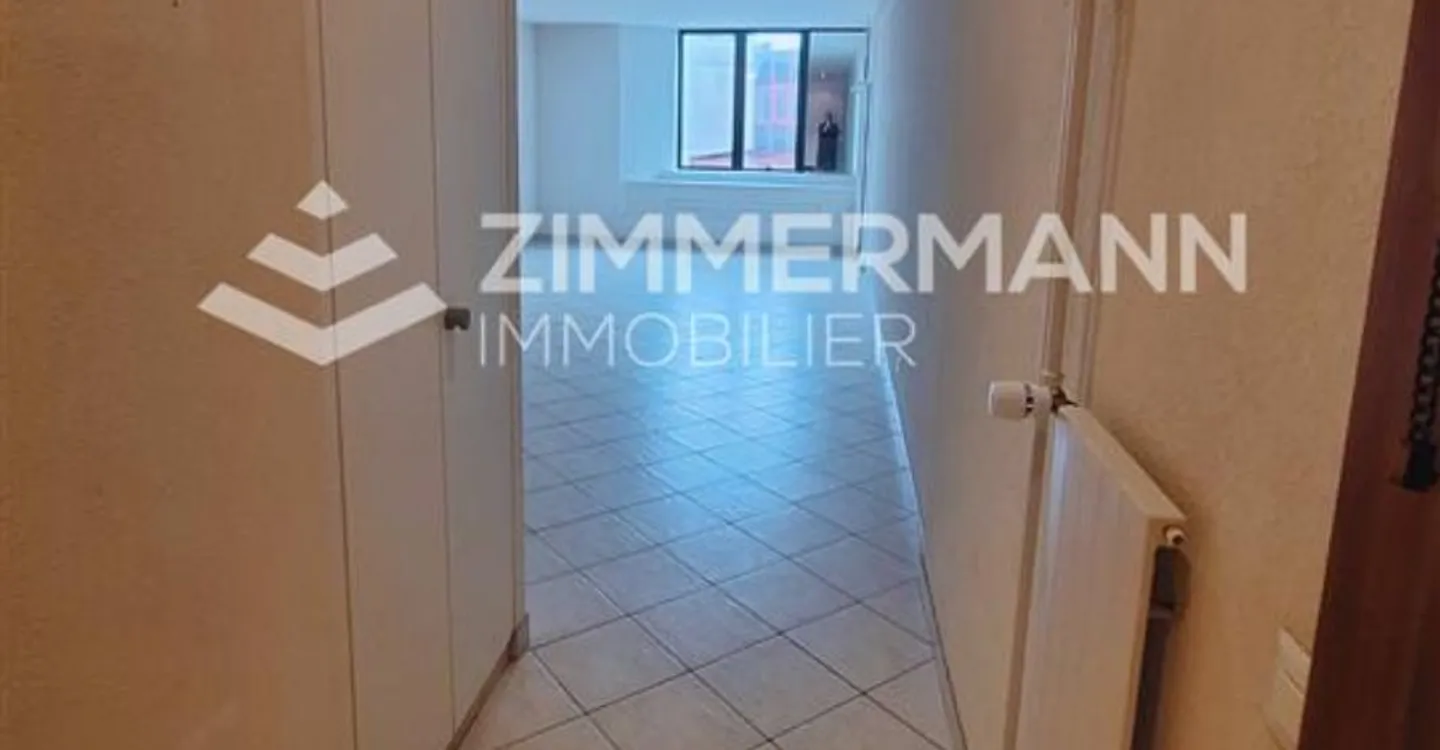 Ideal Office Space for Startups - Photo 7 of 12