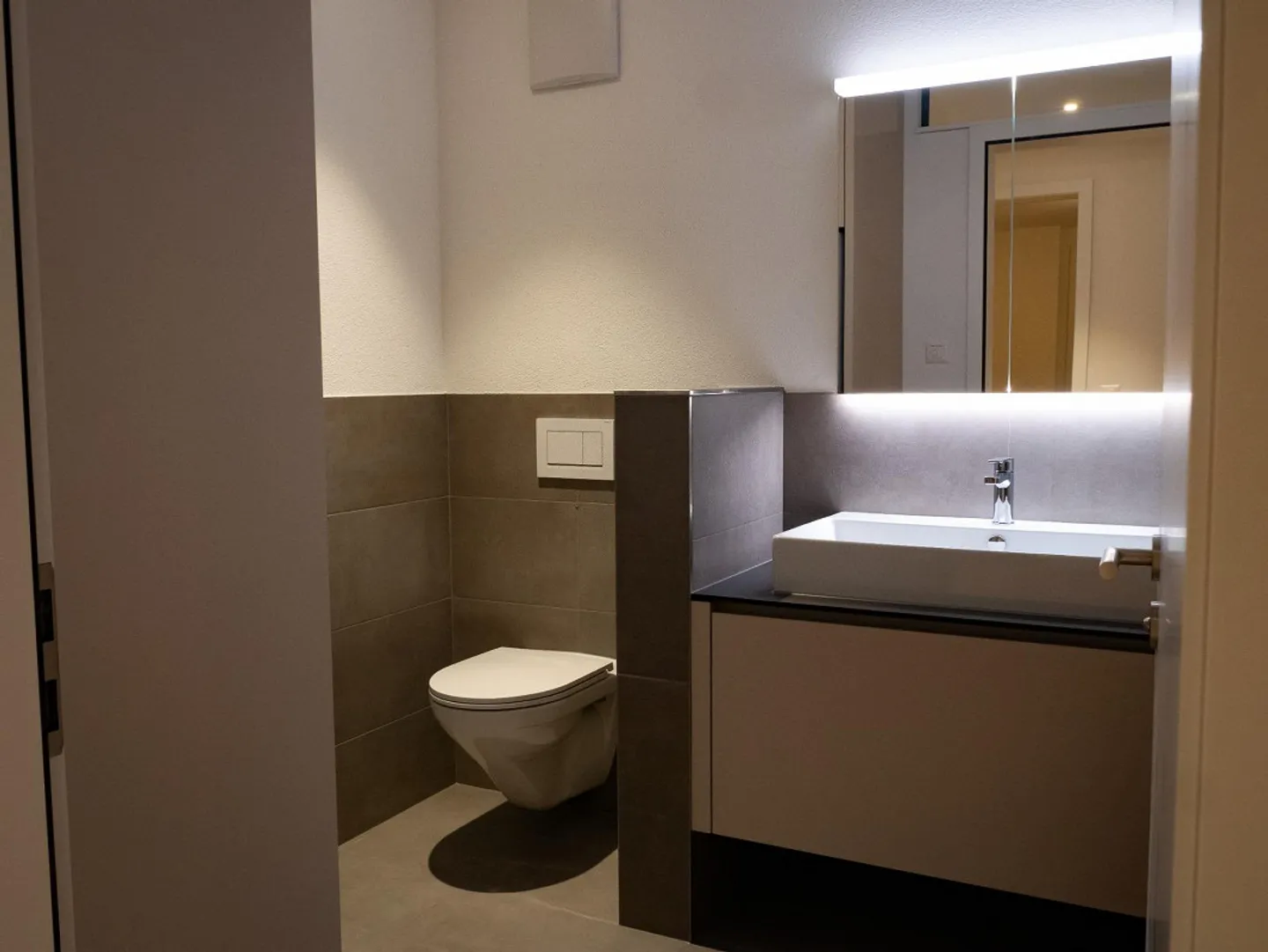 Appartamento moderno di 4,5 stanze in una zona residenziale tranquilla - Foto 4 di 4