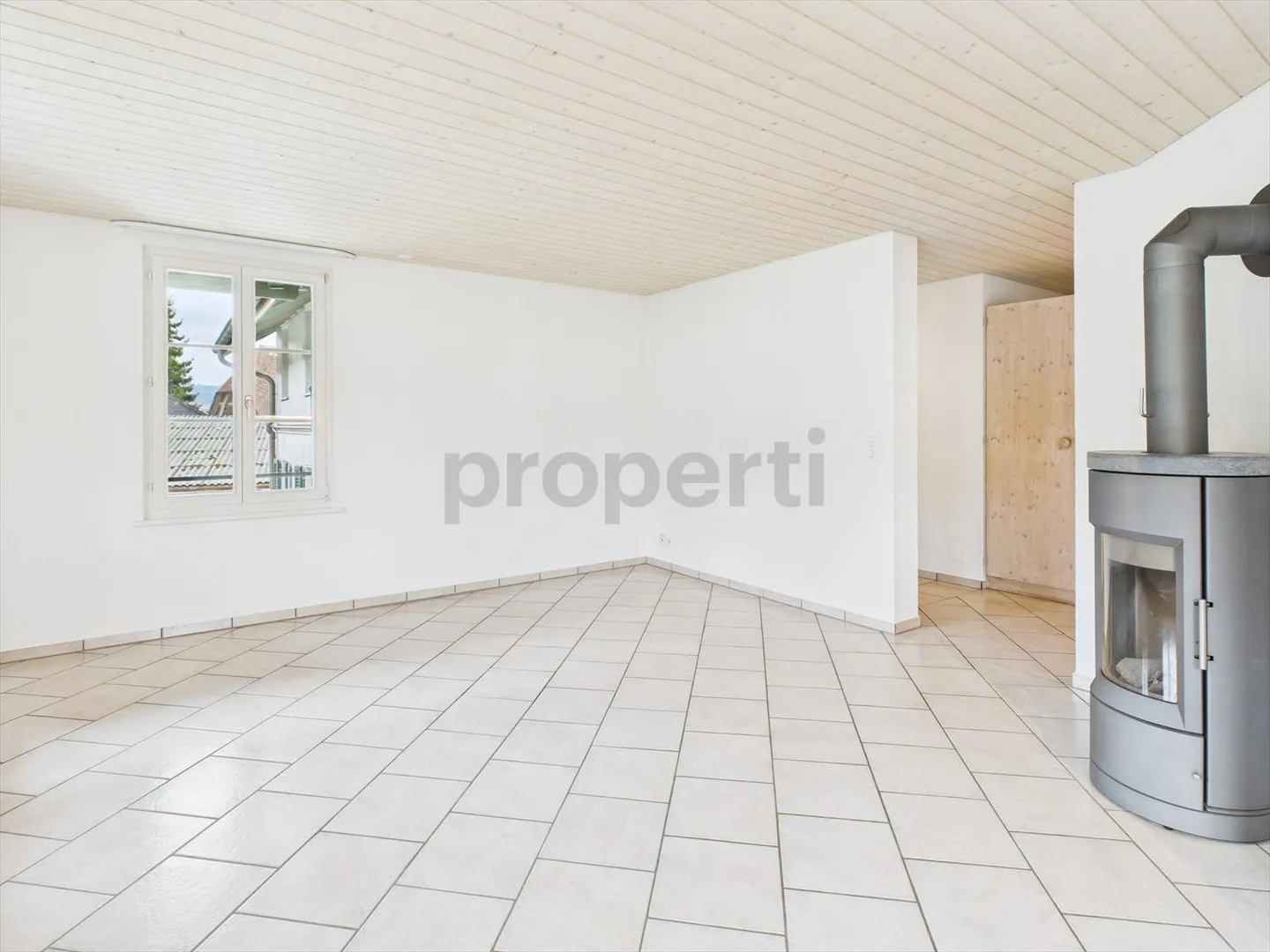 Appartement spacieux de 4,5 pièces au cœur de Langnau dans l'Emmental - Photo 2 sur 12