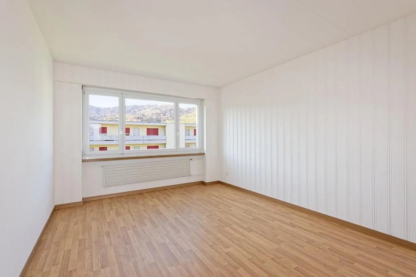 Vue sur le vert dans un quartier familial - Photo 8 sur 11