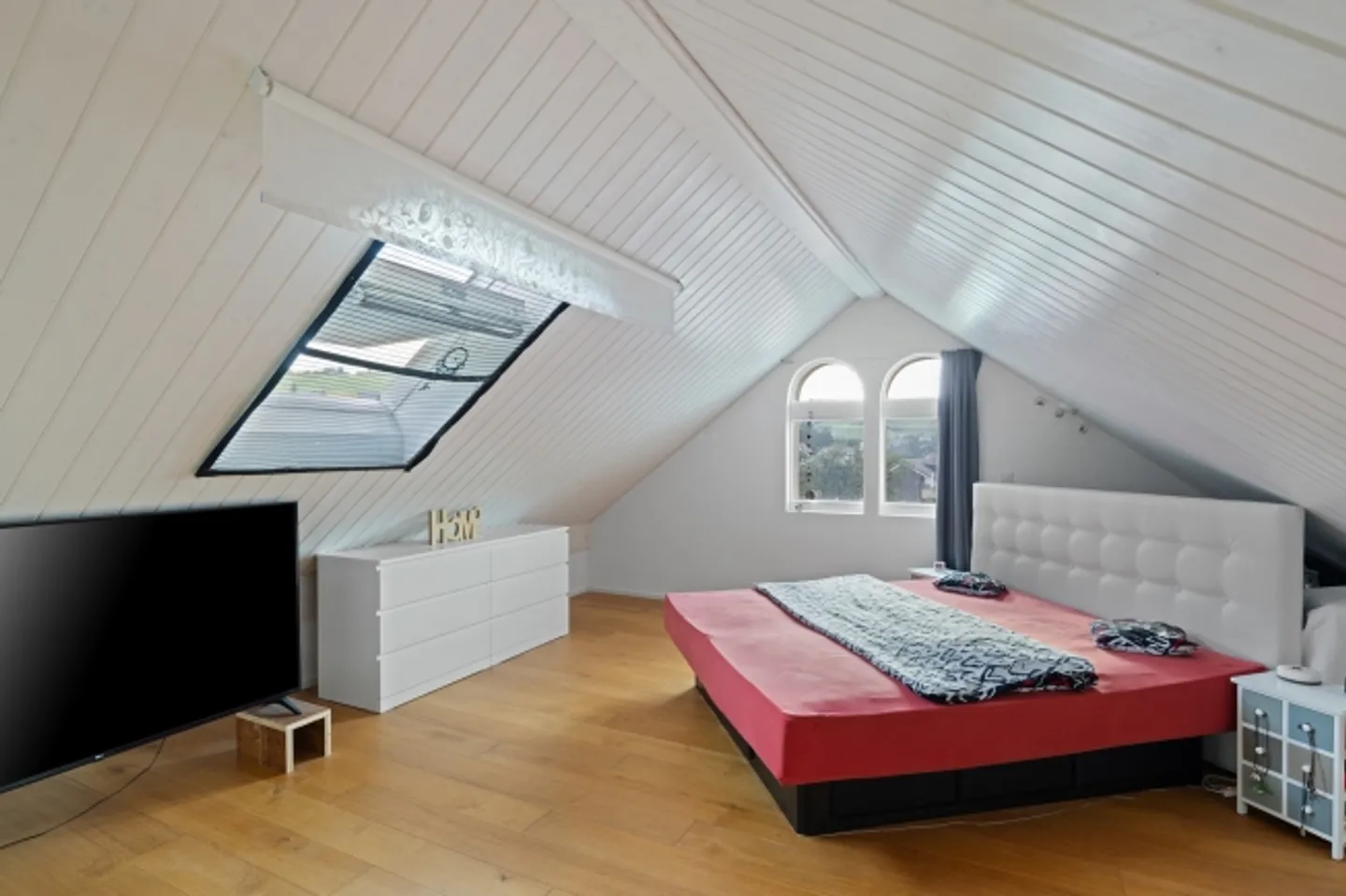 Elegant, grosszügig und neuwertig an zentraler Lage - Foto 12 von 13