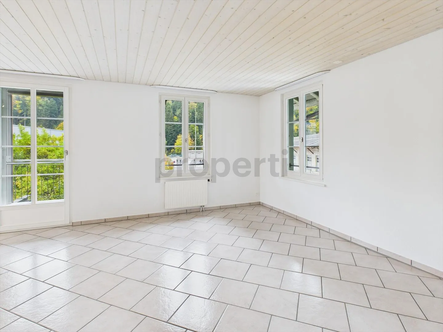 Appartement spacieux de 4,5 pièces au cœur de Langnau dans l'Emmental - Photo 4 sur 12
