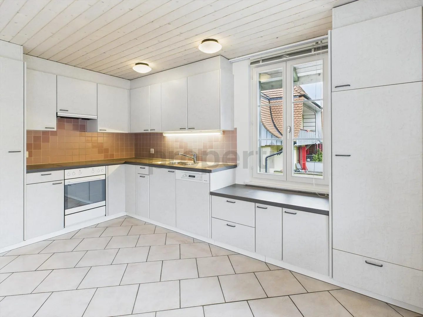 Appartement spacieux de 4,5 pièces au cœur de Langnau dans l'Emmental - Photo 5 sur 12