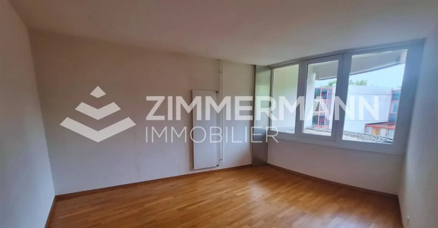 Ideal Office Space for Startups - Photo 8 of 12