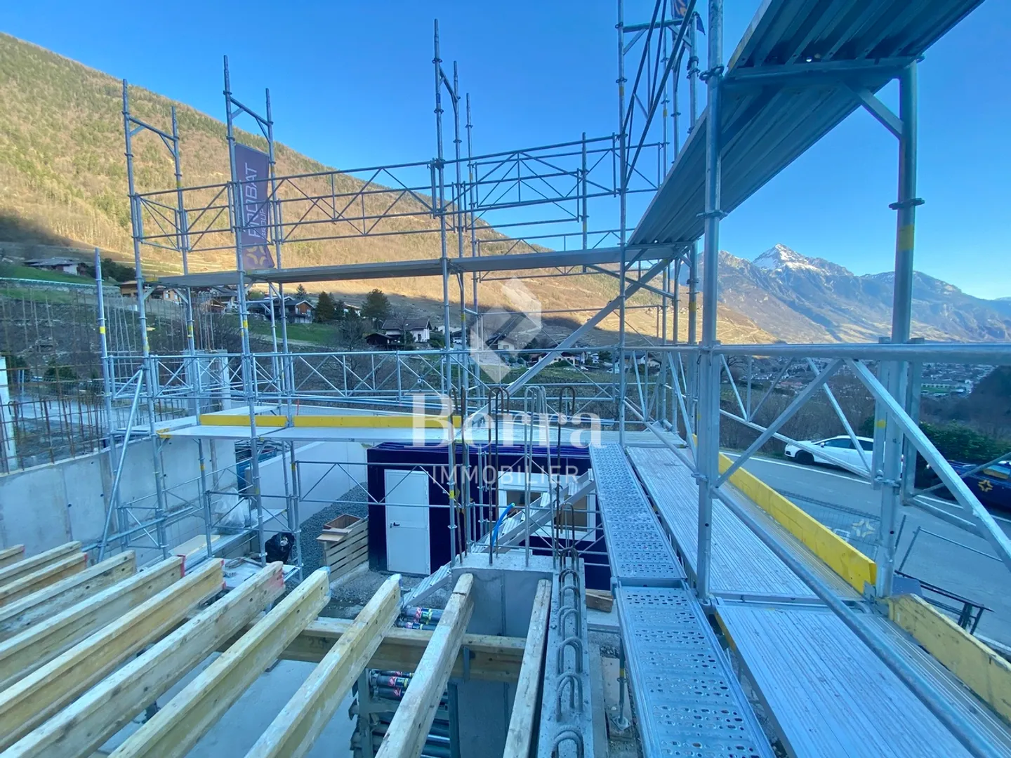 Doppelhaushälfte mit 4,5 Zimmern und atemberaubender Aussicht - Foto 2 von 18