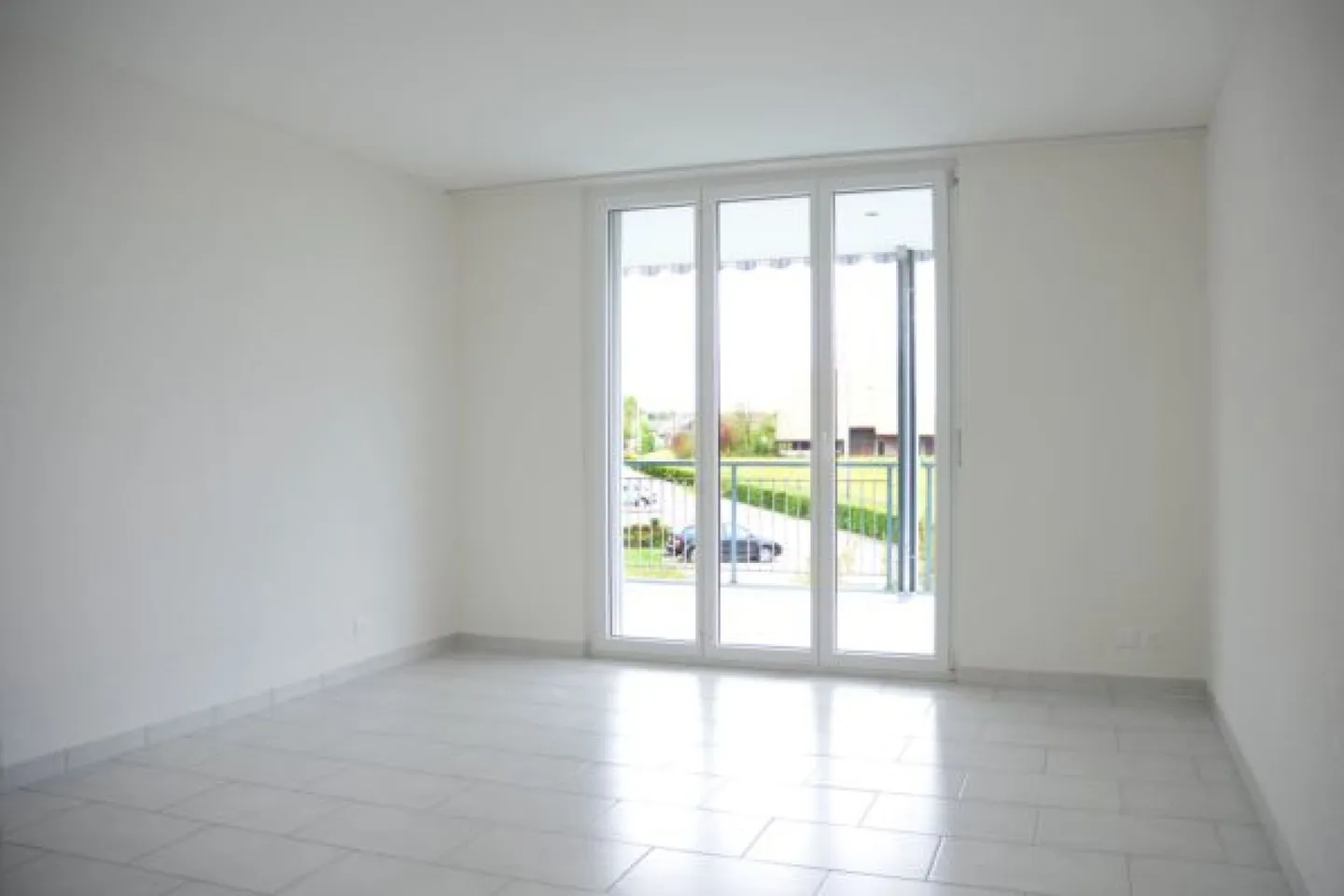 Appartement exclusif de 5 1/2 pièces au 1er étage avec vue panoramique dans un emplacement de premier ordre et calme - Photo 9 sur 13