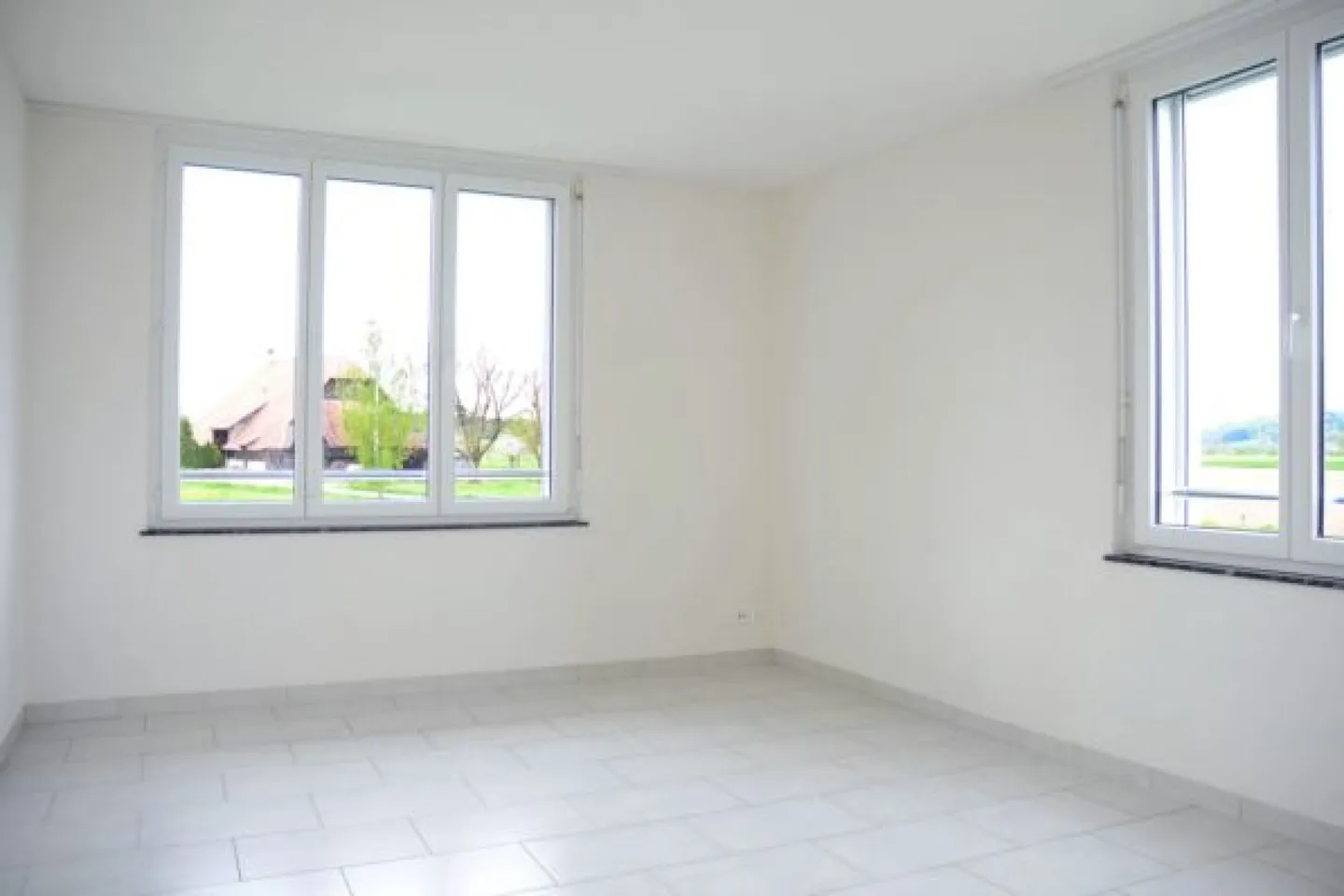 Appartement exclusif de 5 1/2 pièces au 1er étage avec vue panoramique dans un emplacement de premier ordre et calme - Photo 10 sur 13