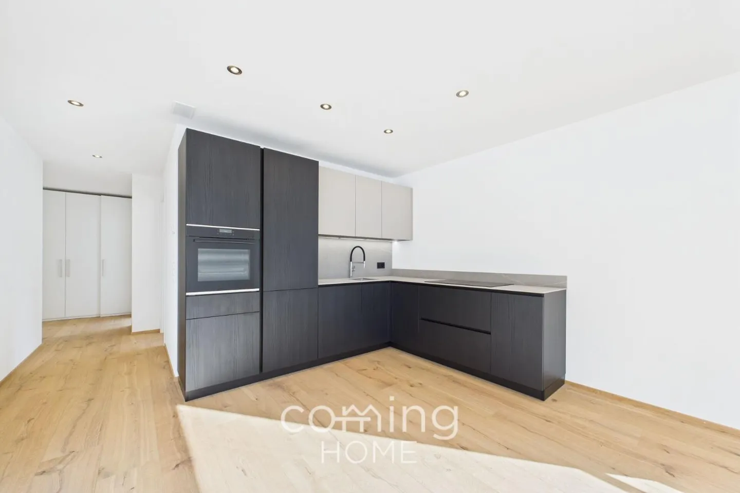 Appartement penthouse spacieux avec terrasse et balcon à Brig-Glis - Photo 6 sur 11