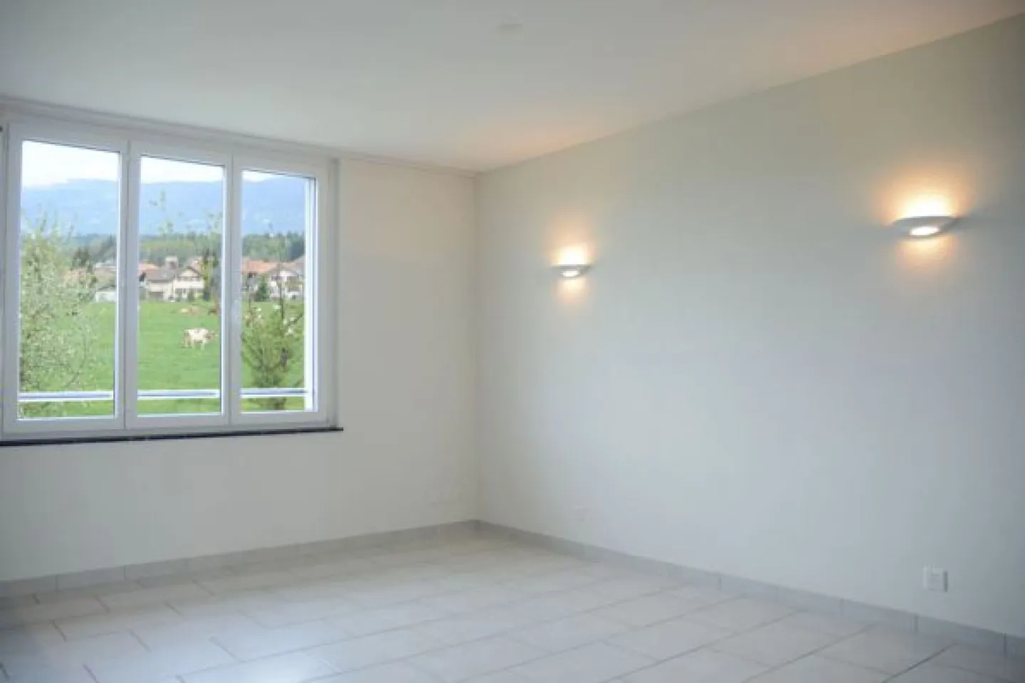 Appartement exclusif de 5 1/2 pièces au 1er étage avec vue panoramique dans un emplacement de premier ordre et calme - Photo 8 sur 13