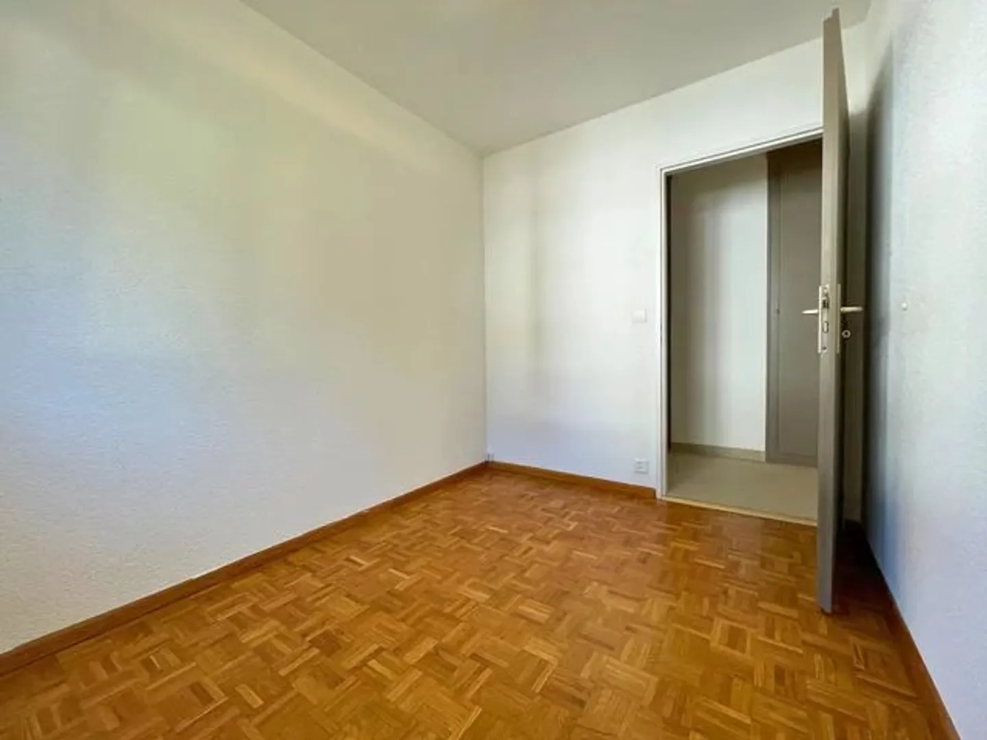 Bellissimo appartamento di 4.5 locali al 3° piano con balcone - Foto 11 di 13