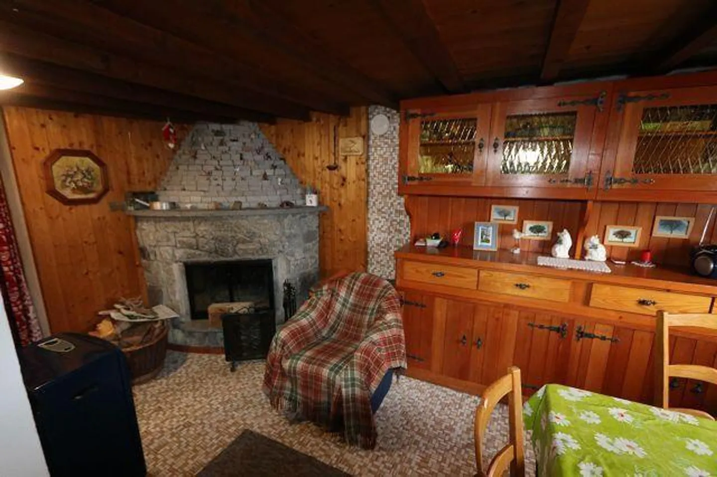 rustico di 3 locali con cortile e bellissima vista - Foto 2 di 17