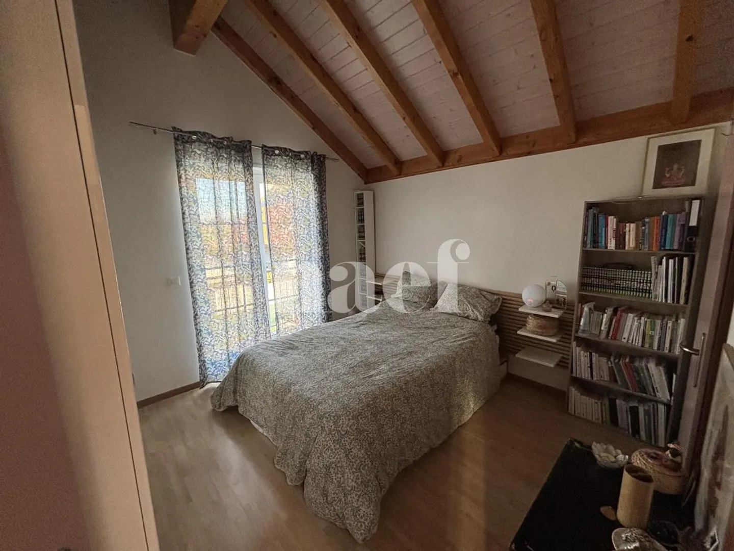 Belle maison jumelée de 5 pièces avec terrasse et jardin - Photo 4 sur 7