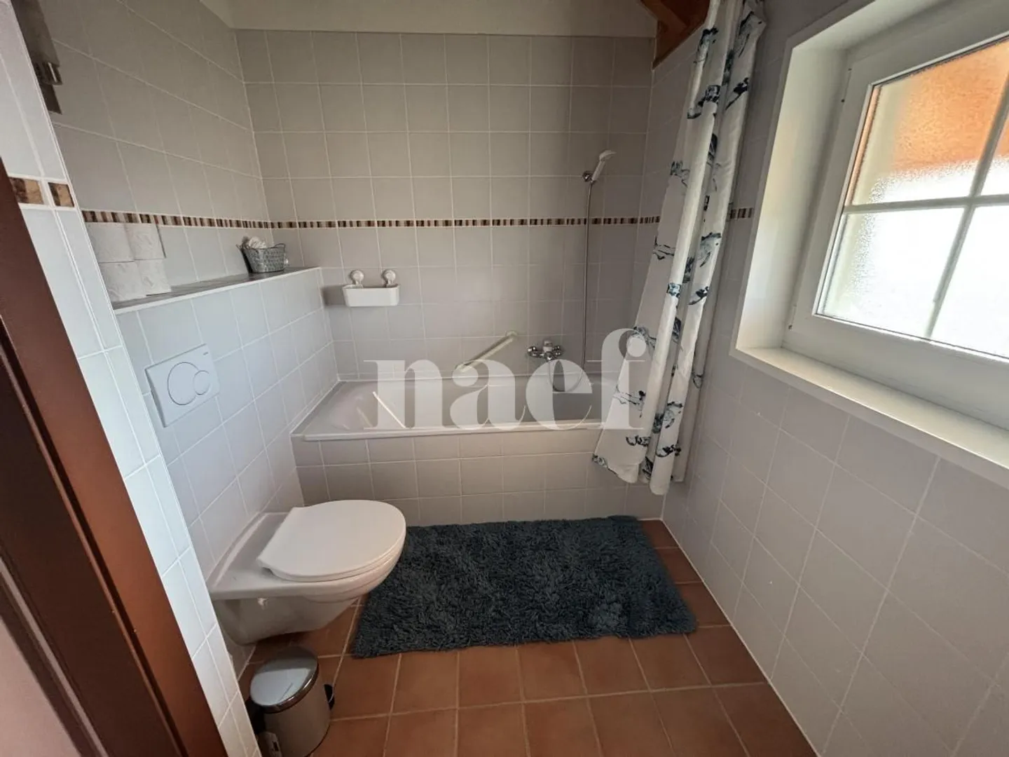 Belle maison jumelée de 5 pièces avec terrasse et jardin - Photo 6 sur 7