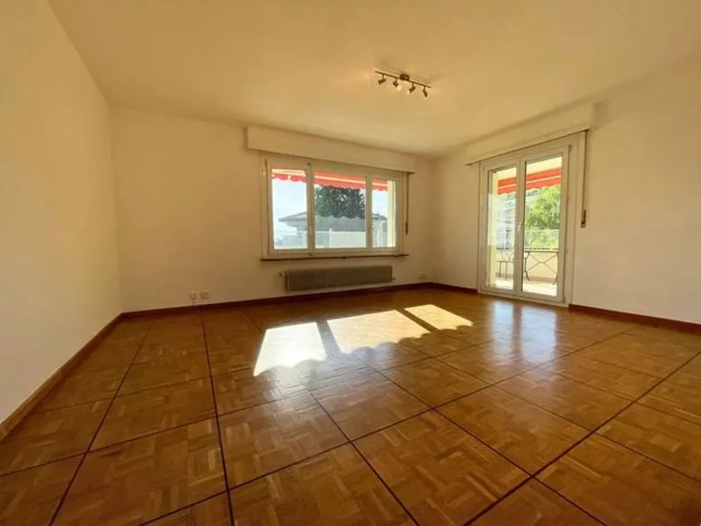 Bellissimo appartamento di 4.5 locali al 3° piano con balcone - Foto 13 di 13