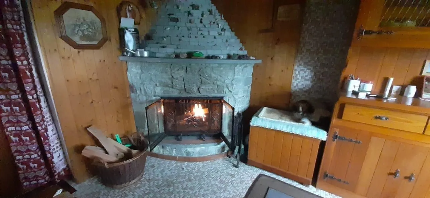 rustico di 3 locali con cortile e bellissima vista - Foto 3 di 17